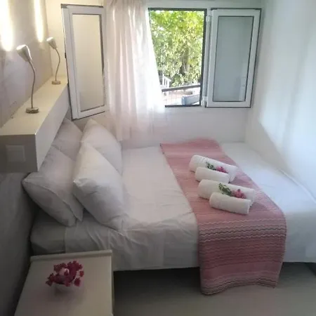 Amelie-private Pool