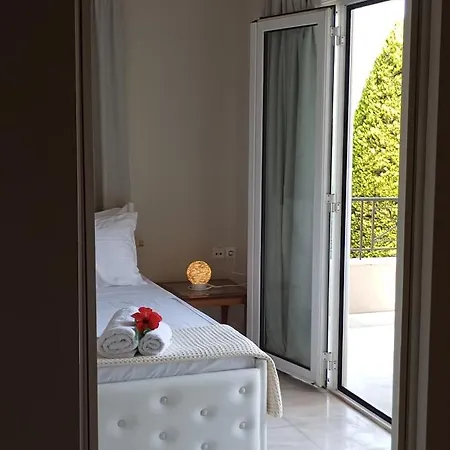 Amelie-private Pool